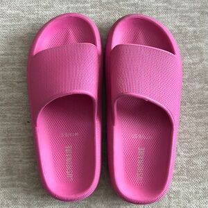 Slides hot pink